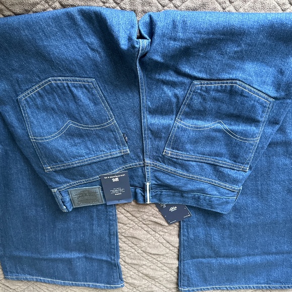 Women’s Levi’s Blue Tab Carve - Picture 4 of 5